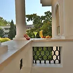 فندق Padam Boutique 4*