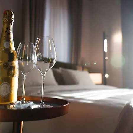 Отель Padam Boutique 4*