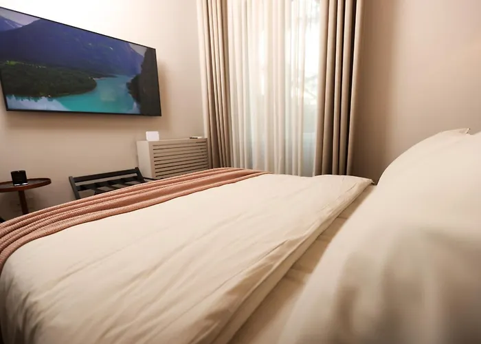 Padam Boutique 4* Τίρανα