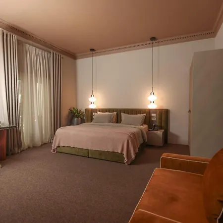 Padam Boutique מלון טיראנה