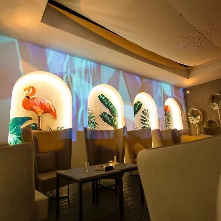 Padam Boutique 4* Tirana