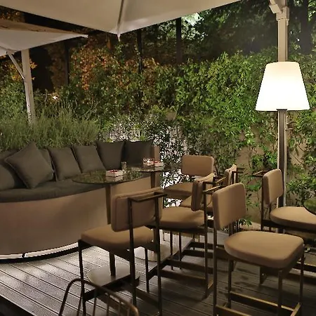 Padam Boutique 4* Tirana