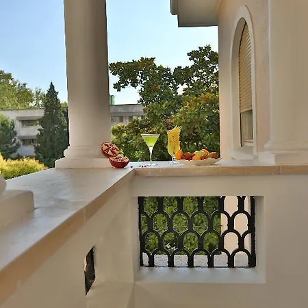 מלון Padam Boutique 4*