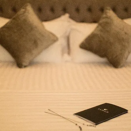 Padam Boutique 4* Tirana